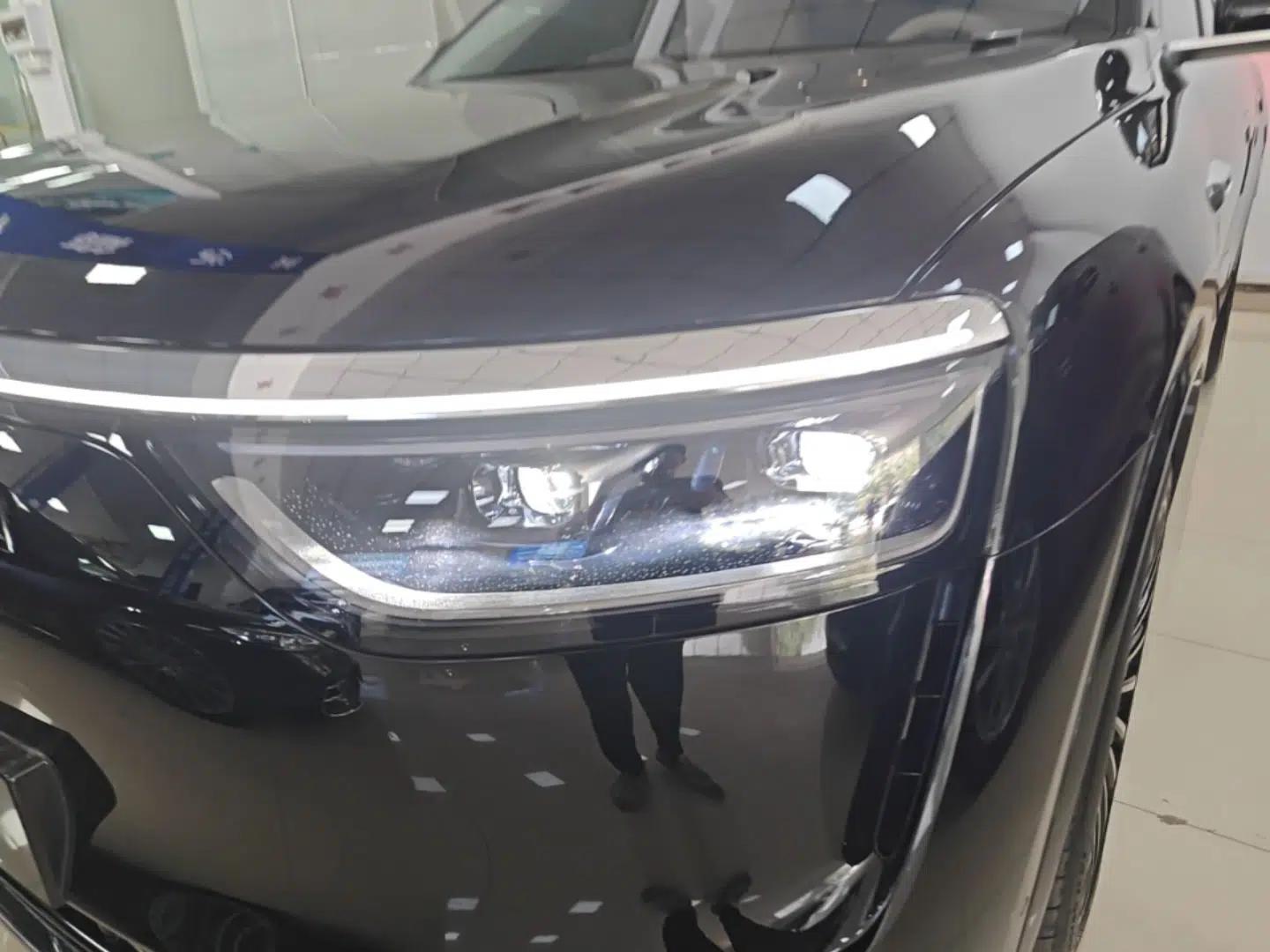 Hima AITO M8 2025 Extended-Range Max+ Version 53.4 kWh 6-Seater Edition — миниатюра 9