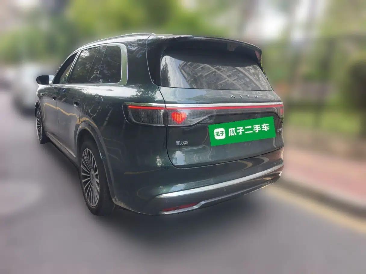 Hima AITO M8 2025 Extended-Range Max+ Version 53.4 kWh 6-Seater Edition — миниатюра 4