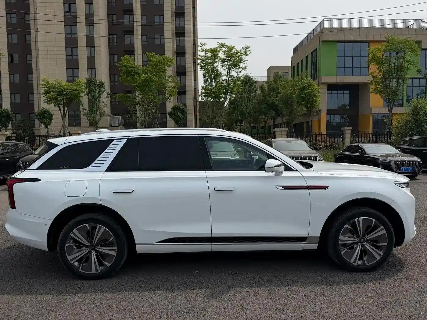 Hongqi E-HS9 2021 Model 460km Flagship Edition 7-Seater — миниатюра 8