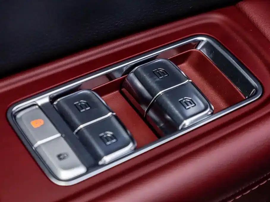 Hongqi E-HS9 2021 Model 510km Flagship Edition Six-Seater — миниатюра 23