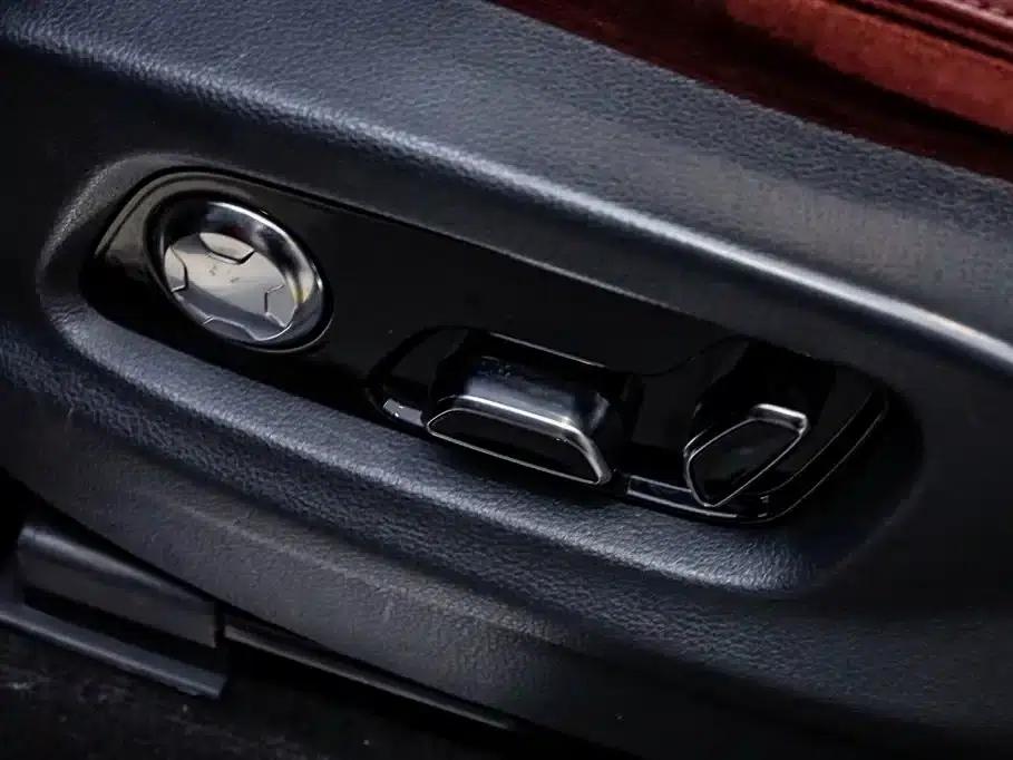 Hongqi E-HS9 2021 Model 510km Flagship Edition Six-Seater — миниатюра 24