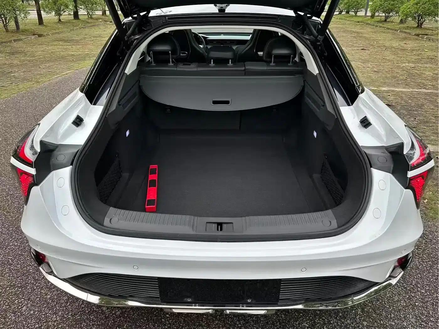Hongqi H6 2023 2.0T Elegant Edition — миниатюра 26
