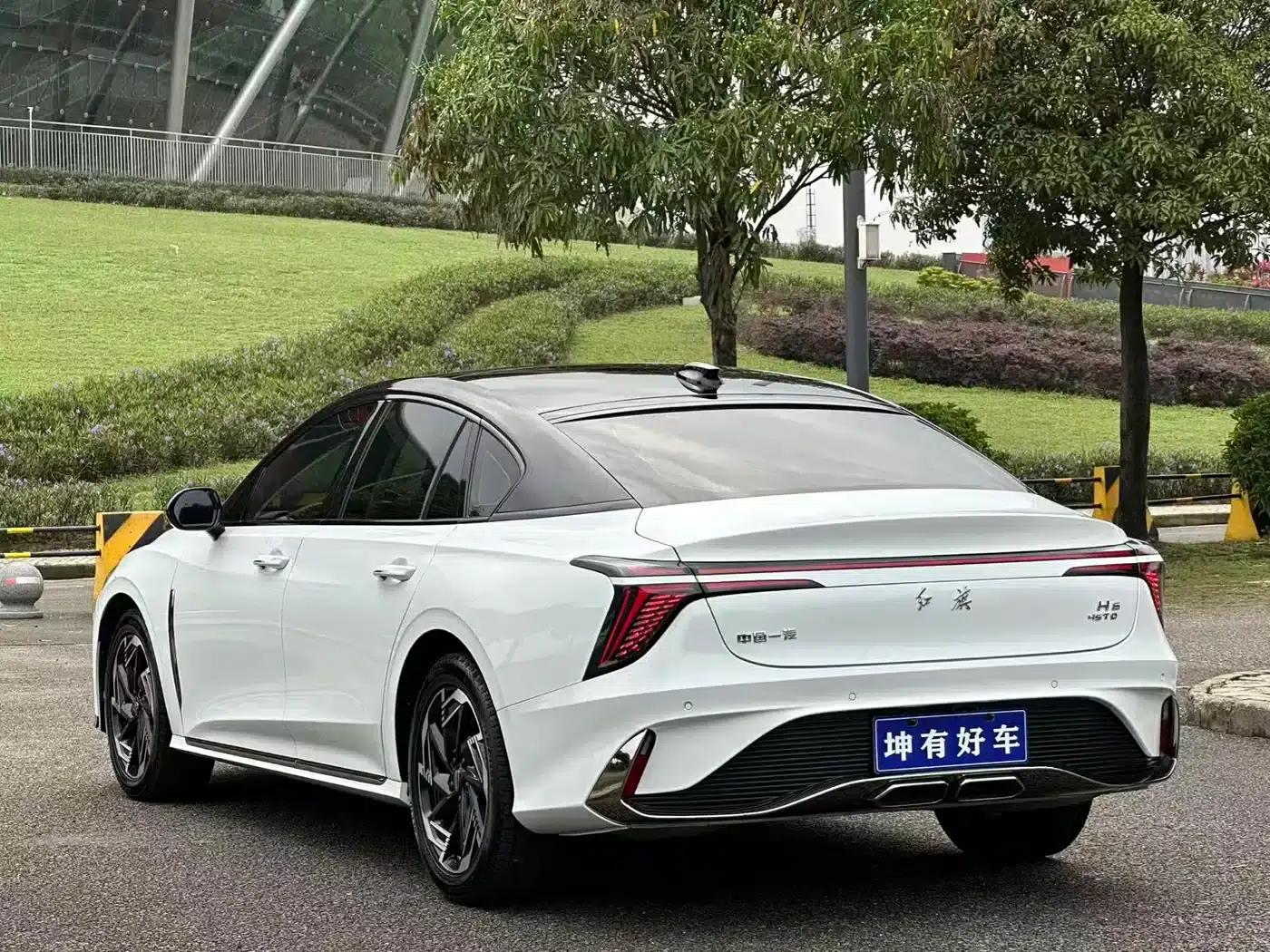 Hongqi H6 2023 2.0T Elegant Edition — миниатюра 4