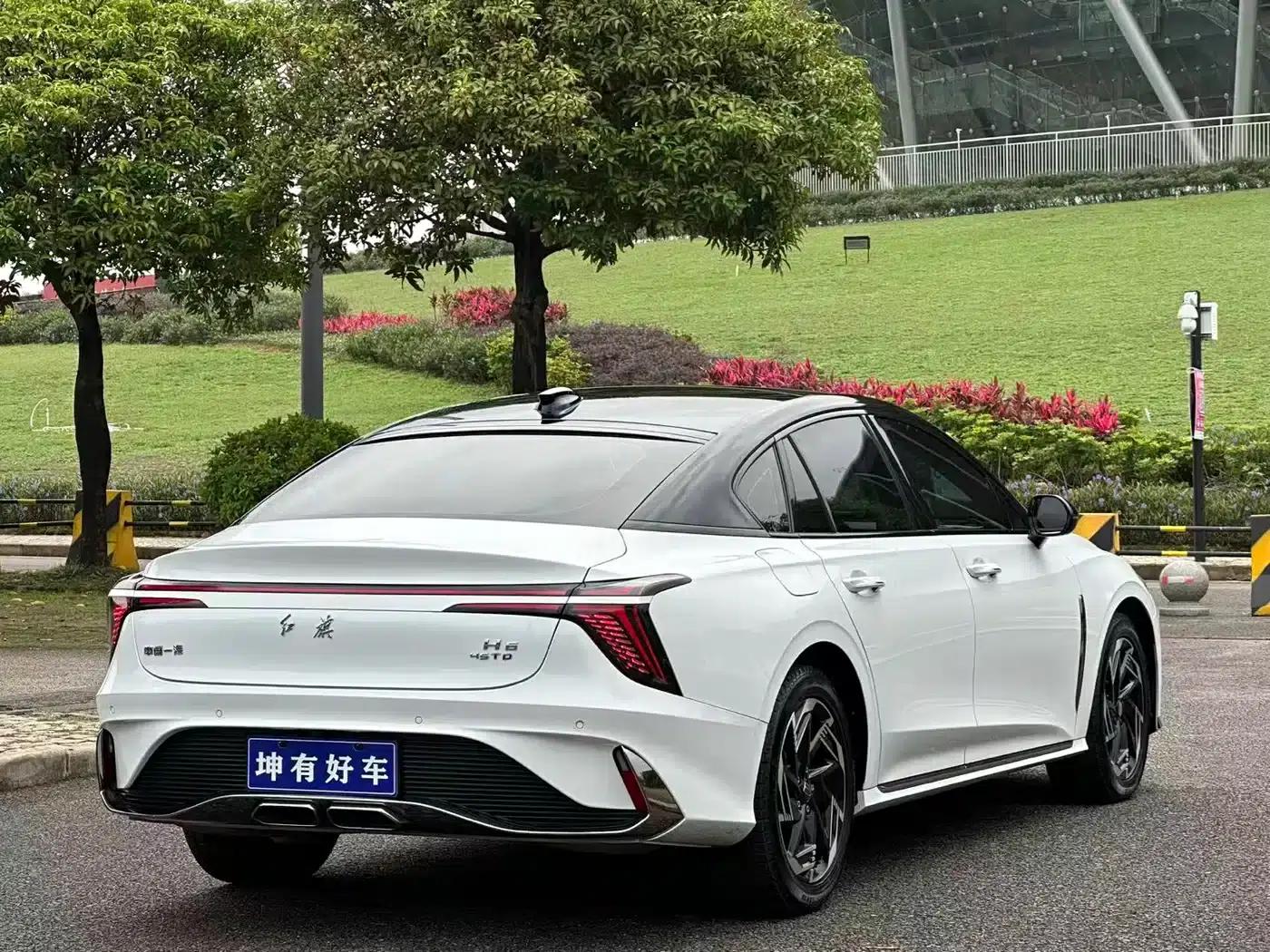Hongqi H6 2023 2.0T Elegant Edition — миниатюра 6