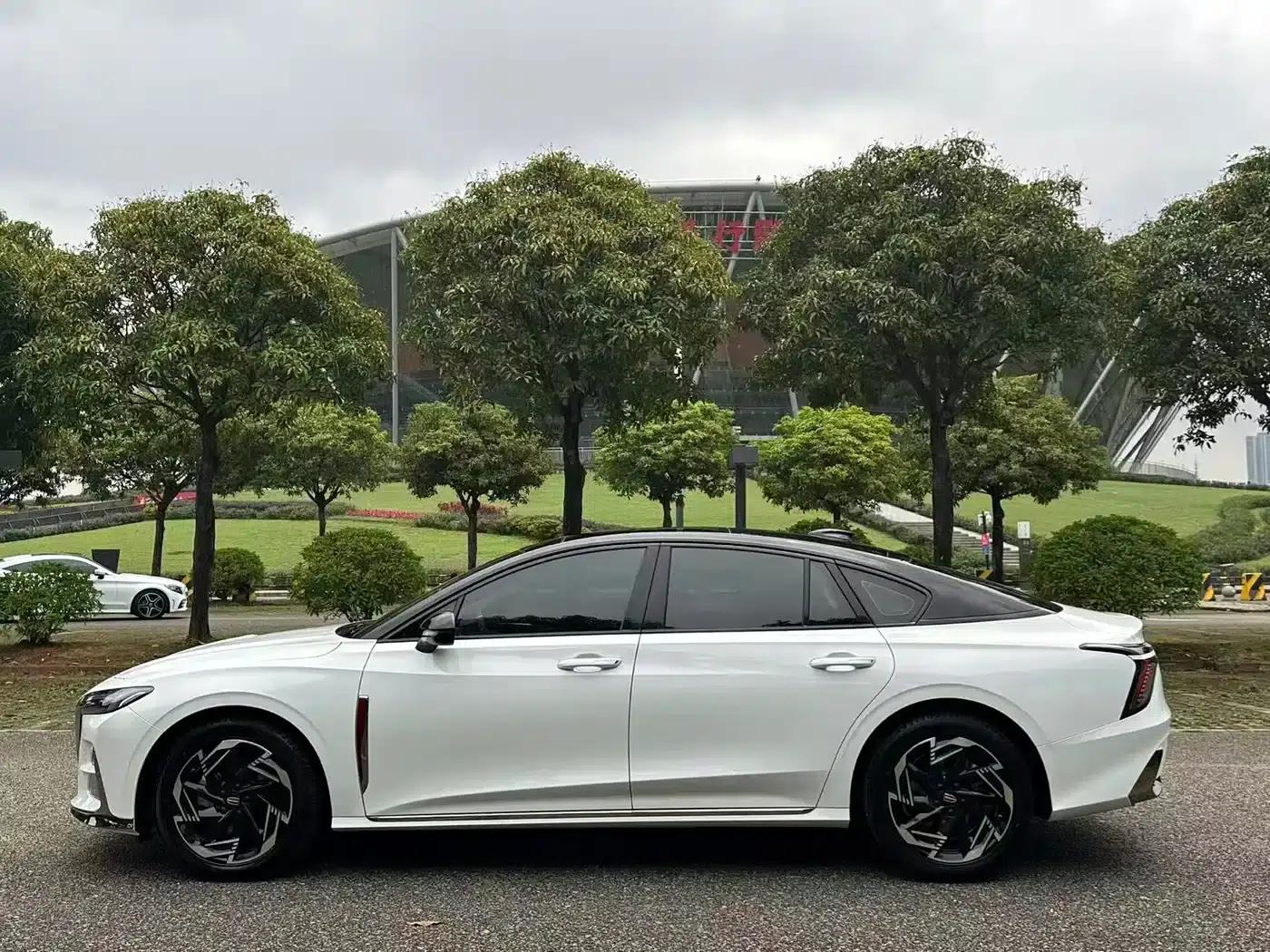 Hongqi H6 2023 2.0T Elegant Edition — миниатюра 9