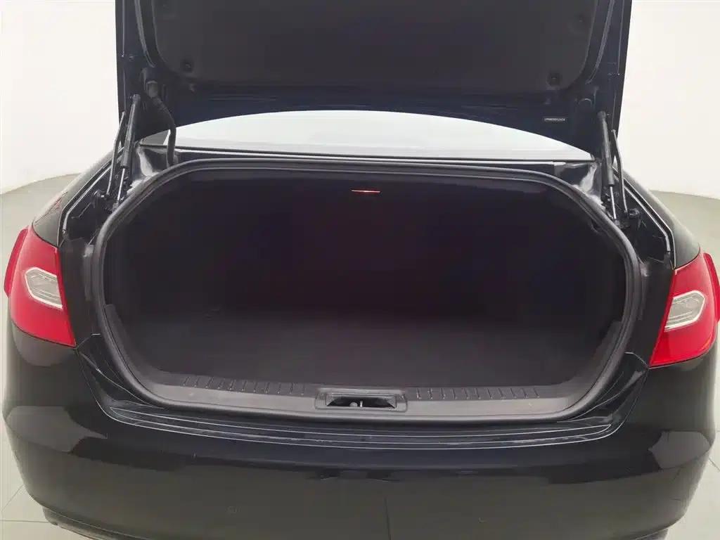 Hongqi H7 2015 2.0T Luxury Edition — миниатюра 16