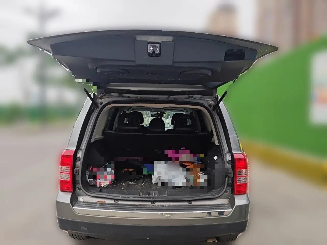 Jeep Patriot 2014 2.4L Luxury Navigation Edition — миниатюра 20
