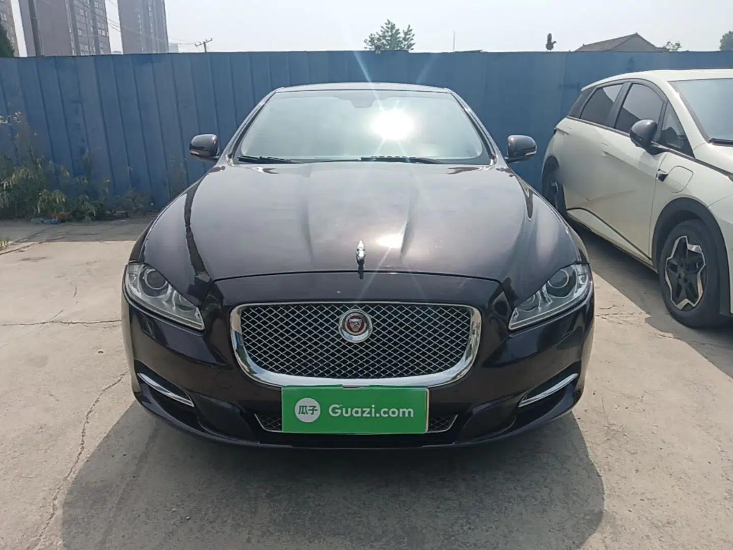 Jaguar XJ 2015 XJL 3.0 SC Elegant Business 80th Anniversary Limited Edition — миниатюра 2