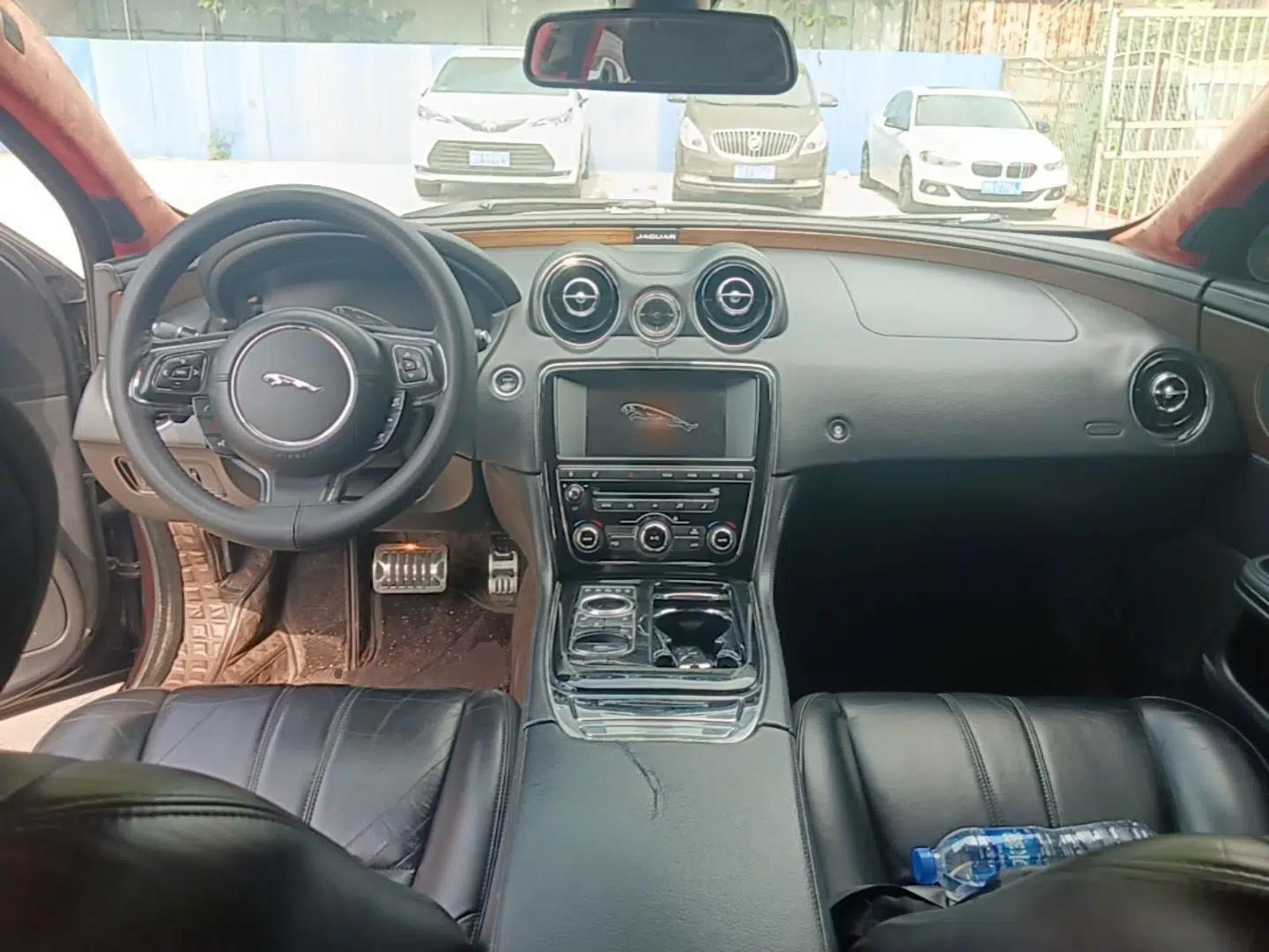 Jaguar XJ 2015 XJL 3.0 SC Elegant Business 80th Anniversary Limited Edition — миниатюра 12