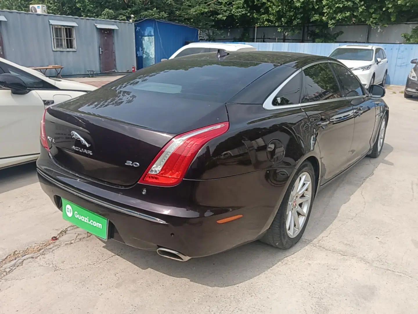 Jaguar XJ 2015 XJL 3.0 SC Elegant Business 80th Anniversary Limited Edition — миниатюра 4