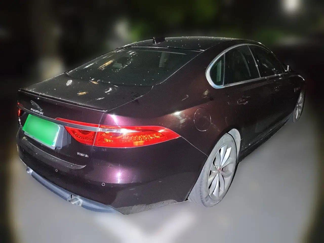 Jaguar XF 2016 XF 2.0T Two-Wheel-Drive R-Sport Sport Edition — миниатюра 6