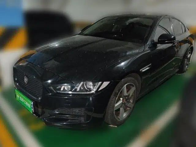 Jaguar XE 2018 2.0T 200 PS Two-Wheel-Drive R-Sport Sport Edition