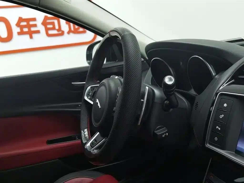 Jaguar XE 2018 2.0T 200PS 2WD R-Sport — миниатюра 22