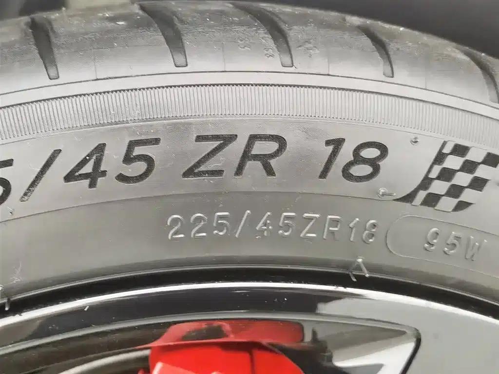 Jaguar XE 2018 2.0T 200PS 2WD R-Sport — миниатюра 24