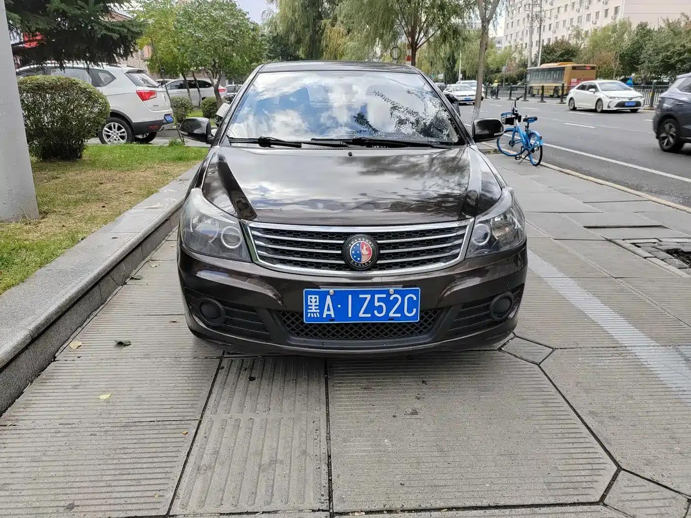 King Kong 2014 Sedan 1.5L Manual Entry-Level — миниатюра 3