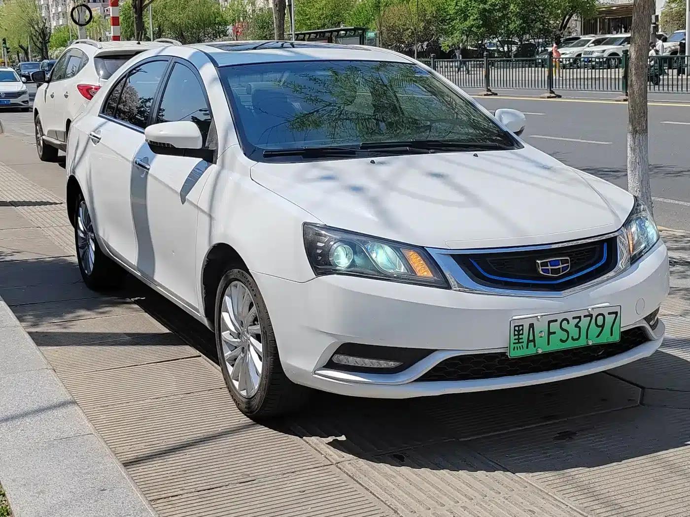 Geely Emgrand New Energy 2017 1.5L PHEV Elite Edition — миниатюра 3
