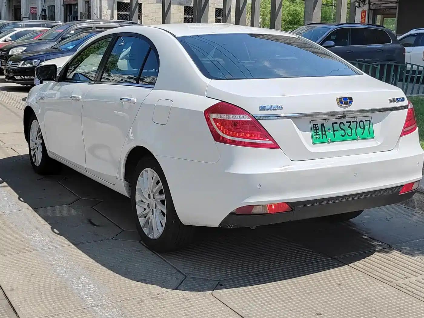 Geely Emgrand New Energy 2017 1.5L PHEV Elite Edition — миниатюра 6