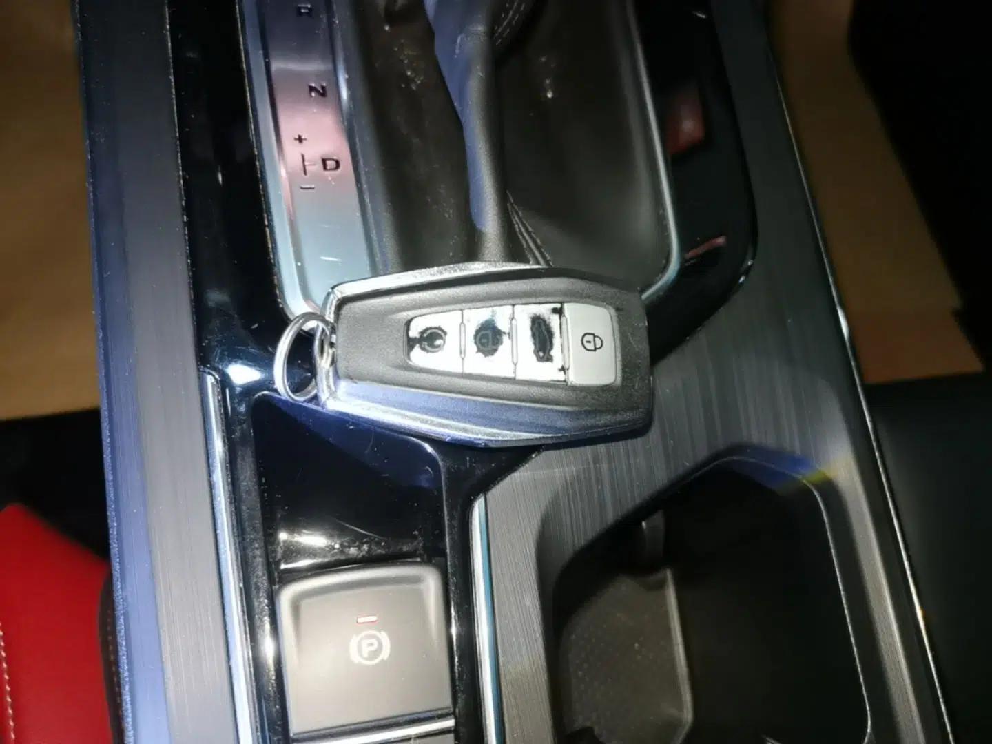 Geely Auto Emgrand S 2021 1.4T CVT Prestige Edition — миниатюра 22