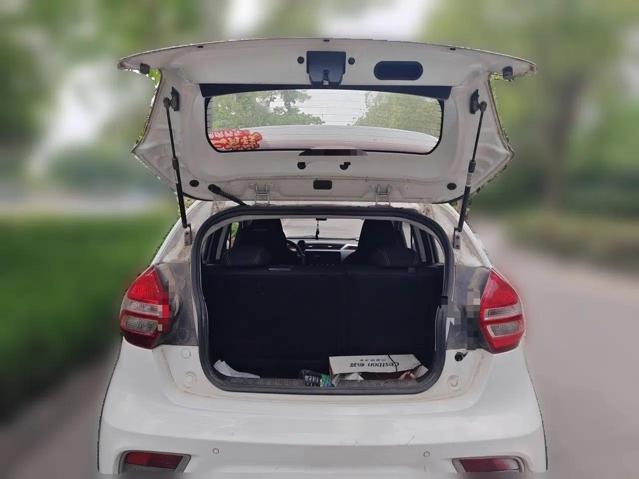 Geely Auto Vision X1 2017 1.3L Automatic Fun Edition — миниатюра 20