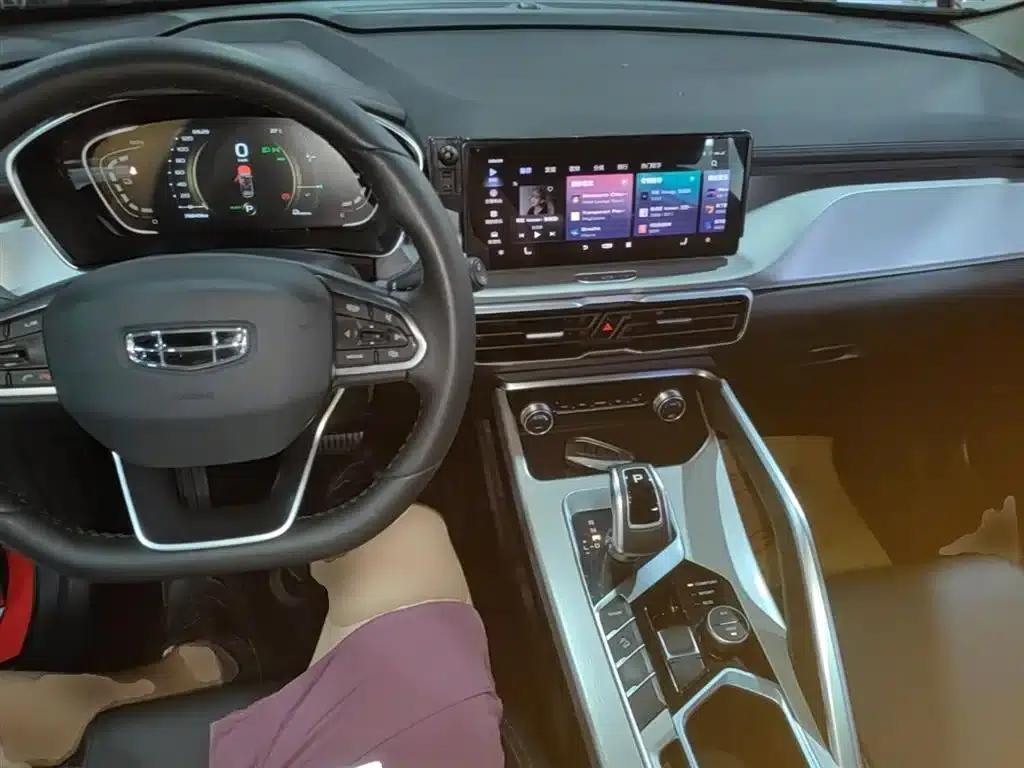 Geely Binyue New Energy 2020 1.5T ePro Super — миниатюра 10