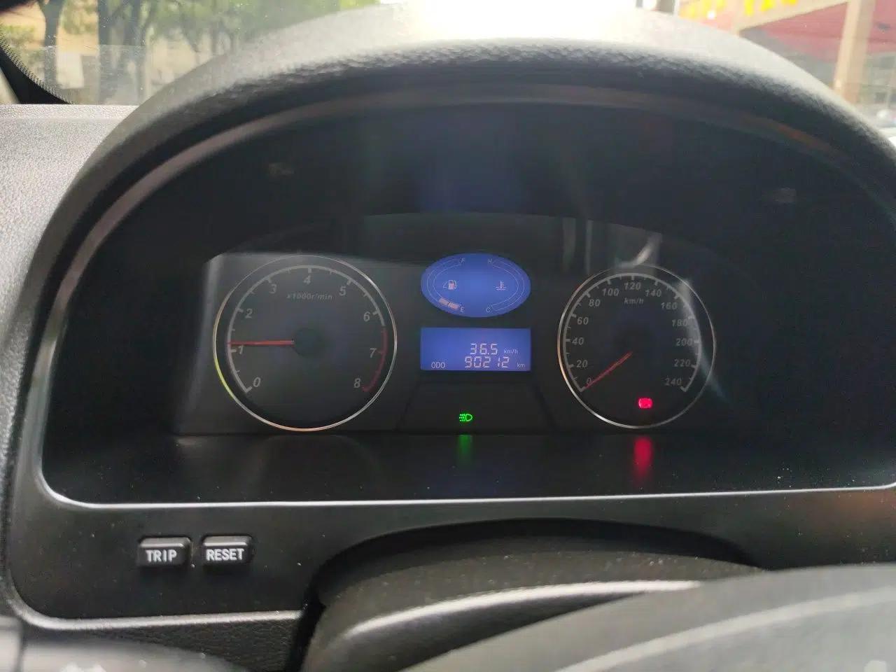 Geely Auto Classic Emgrand 2013 Sedan 1.5L Manual Entry-Level Model — миниатюра 12