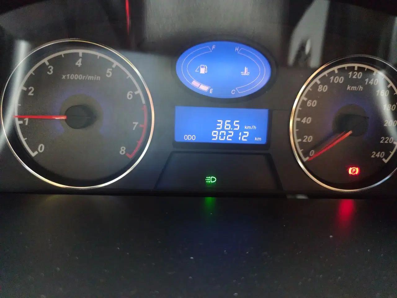 Geely Auto Classic Emgrand 2013 Sedan 1.5L Manual Entry-Level Model — миниатюра 13