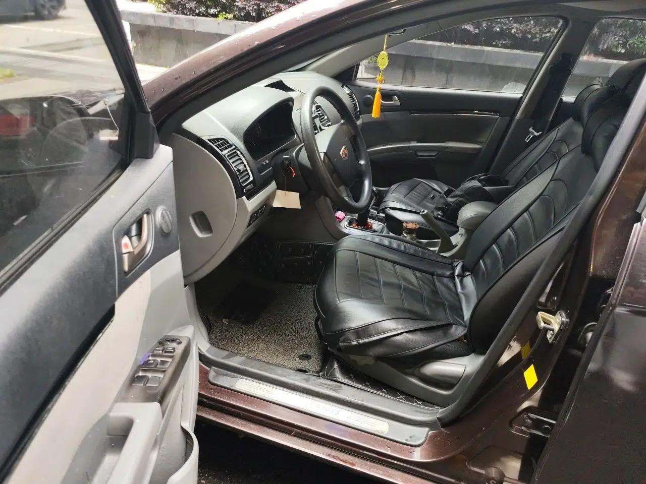 Geely Auto Classic Emgrand 2013 Sedan 1.5L Manual Entry-Level Model — миниатюра 17