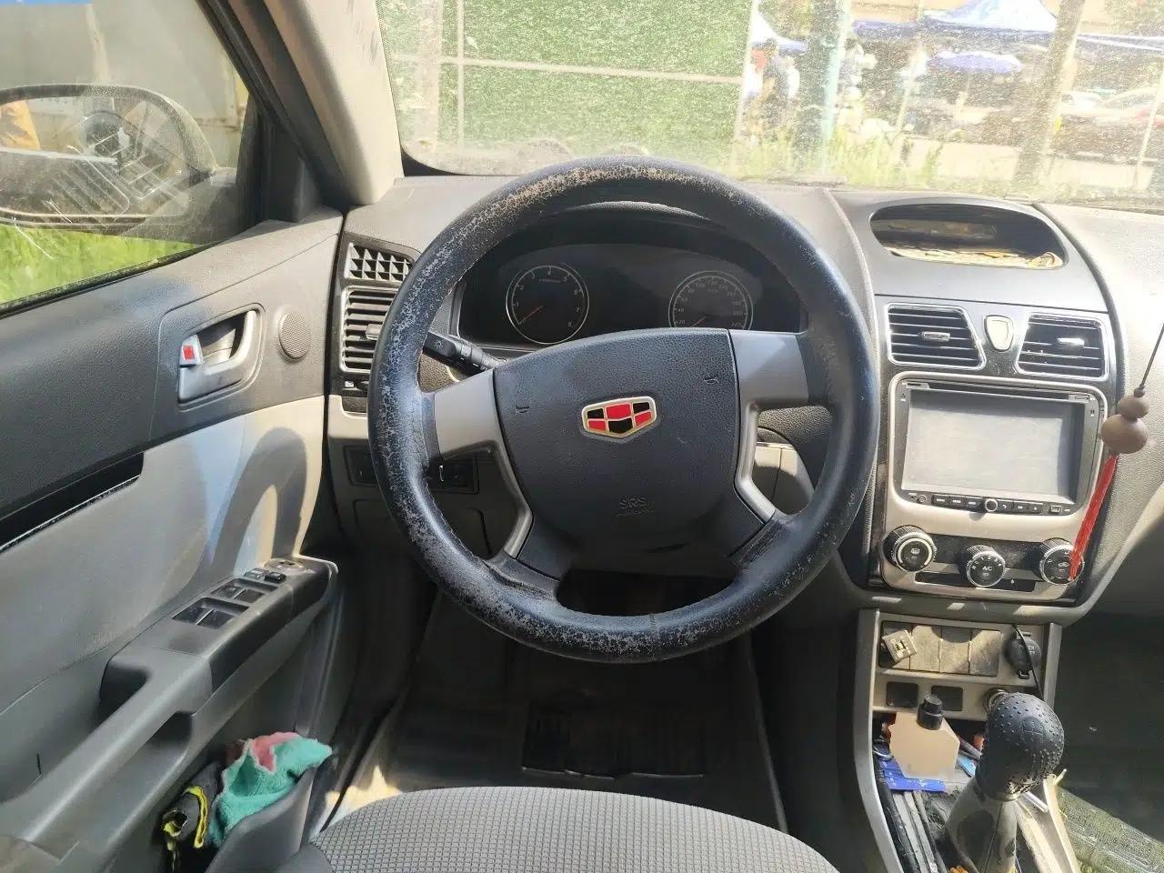 Geely Auto Classic Emgrand 2013 Sedan 1.5L Manual Entry-Level Model — миниатюра 11