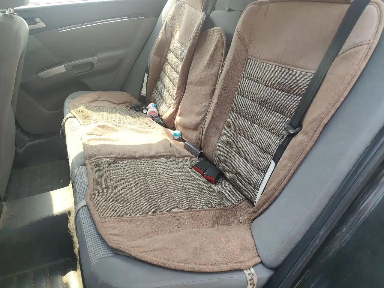 Geely Auto Classic Emgrand 2013 Sedan 1.5L Manual Entry-Level Model — миниатюра 18