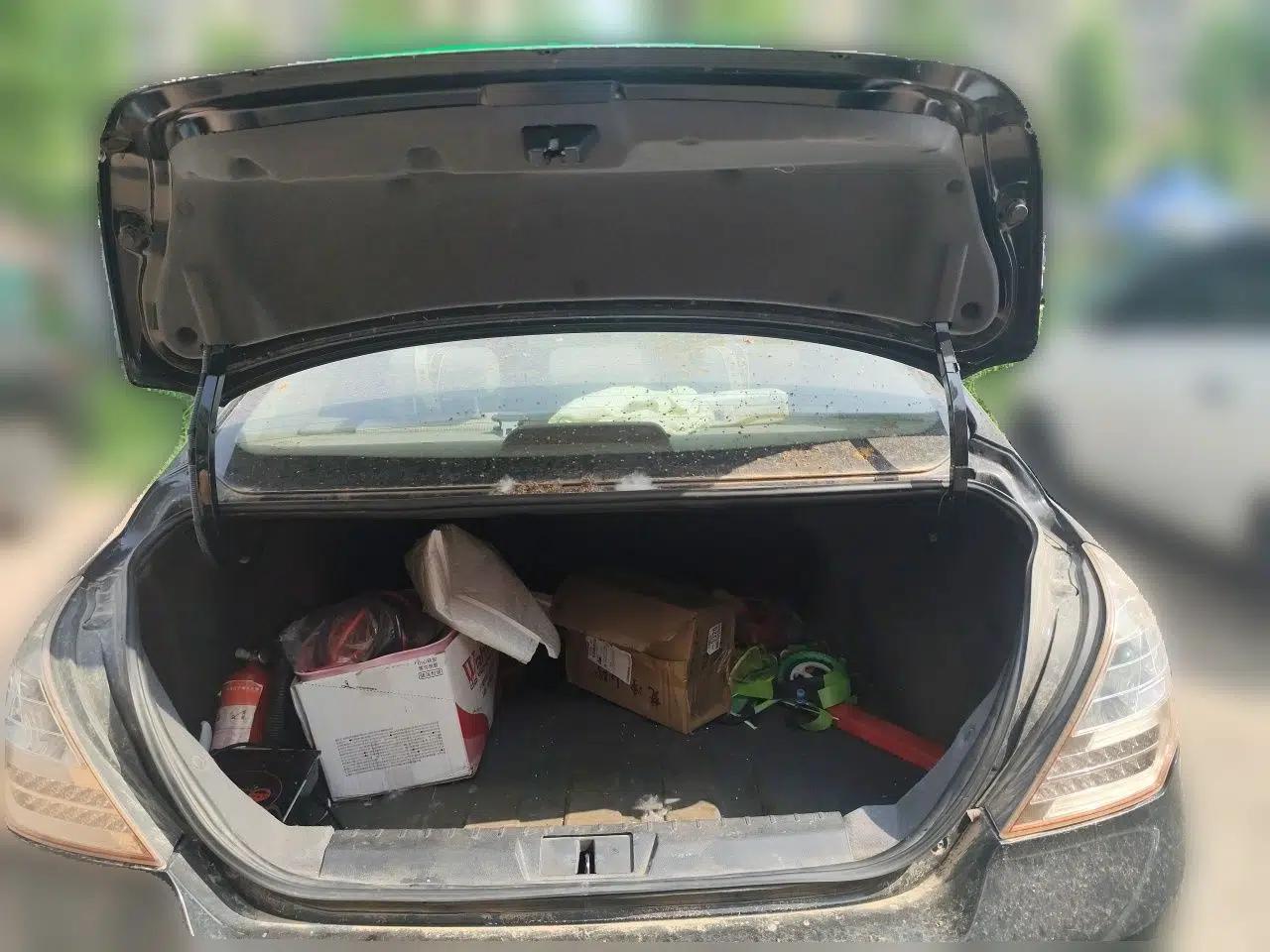 Geely Auto Classic Emgrand 2013 Sedan 1.5L Manual Entry-Level Model — миниатюра 20