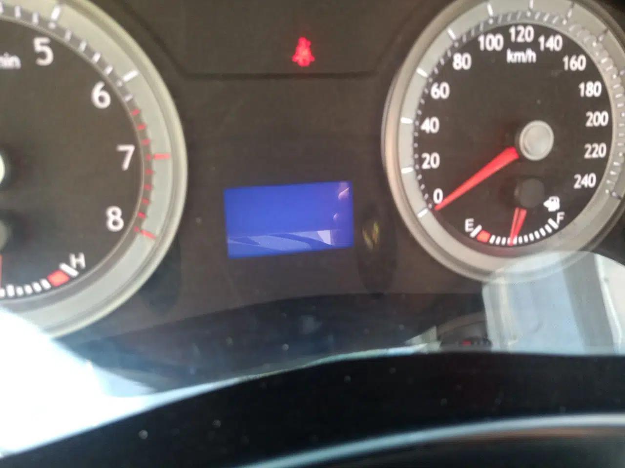 Geely Auto EC8 2013 2.0L Manual Elite Edition — миниатюра 13