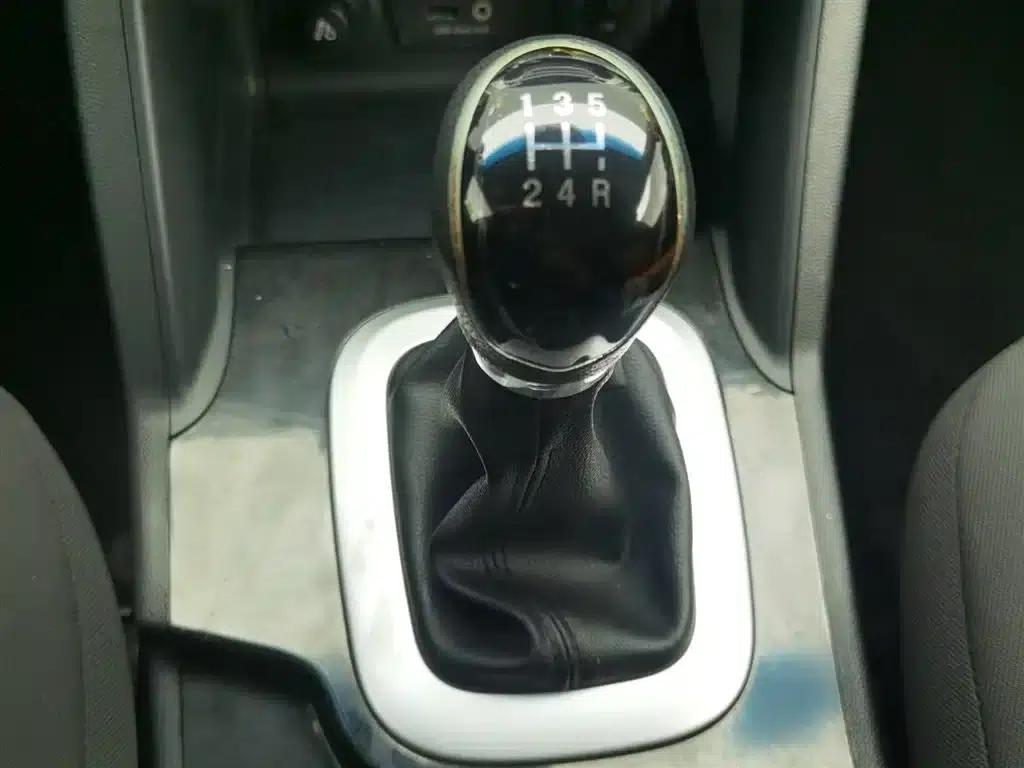 Refine S5 2013 2.0L Manual Premium Edition — миниатюра 13
