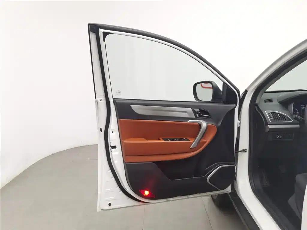 Refine S5 2013 2.0L Manual Premium Edition — миниатюра 8