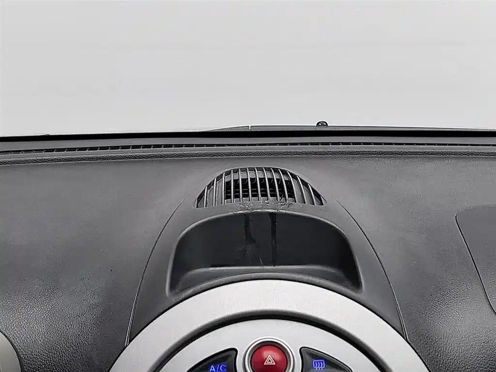 Yueyue 2014 J2 1.0L Luxury Edition — миниатюра 12