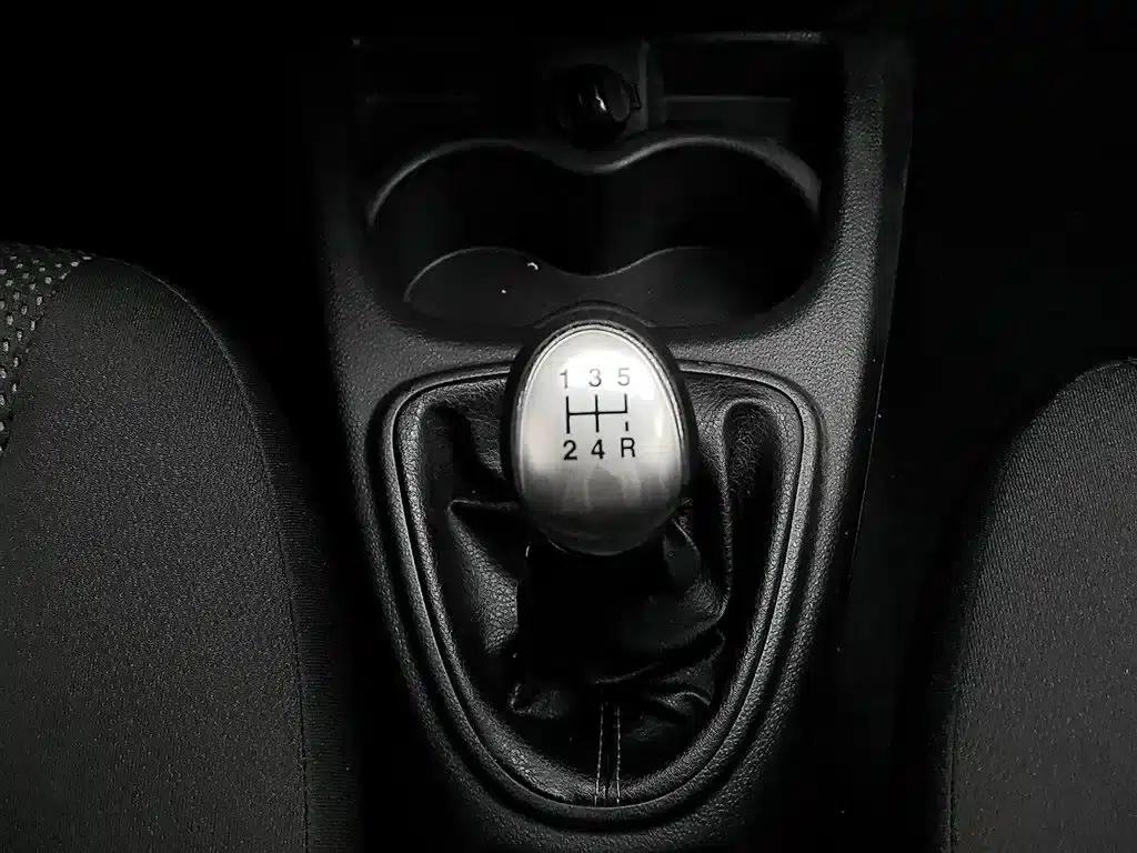 Yueyue 2014 J2 1.0L Luxury Edition — миниатюра 13