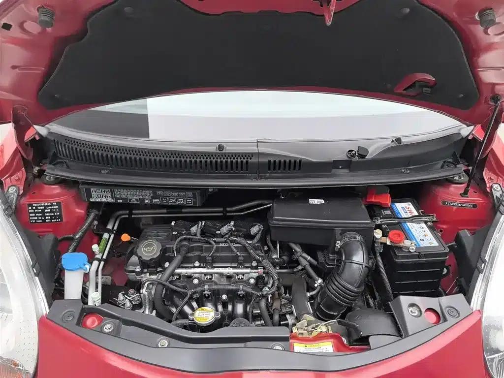 Yueyue 2014 J2 1.0L Luxury Edition — миниатюра 6
