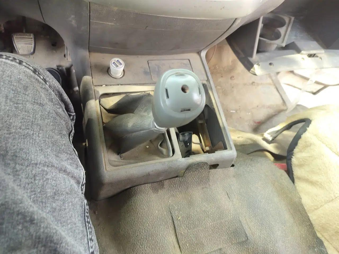 Jinbei Hiace 2014 2.0L Fifth-Generation Xiangyun Comfort Type 1 4G21C — миниатюра 15