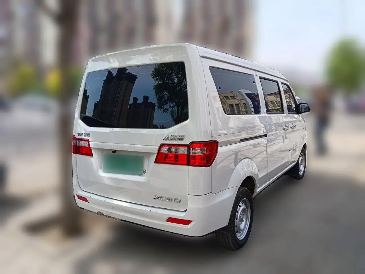Jinbei Hiace X30 2023 1.5L Super-Comfortable Passenger Van 5/6/7-Seater Non-Air-Conditioned Version Model SWC15M — миниатюра 6