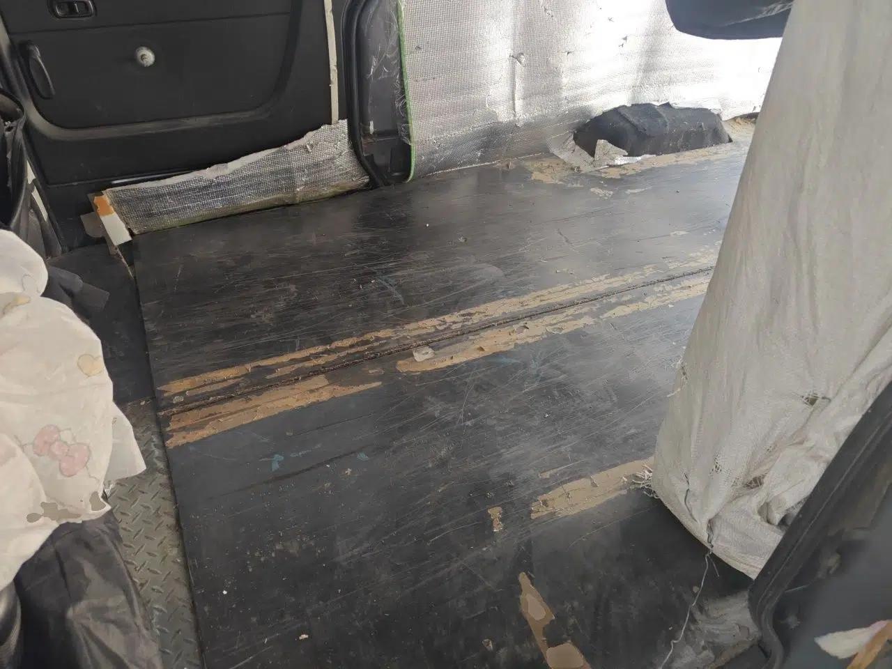 Jinbei Gold Hiace 2021 1.5L Passenger Vehicle Travel Lion 5-Seater — миниатюра 18
