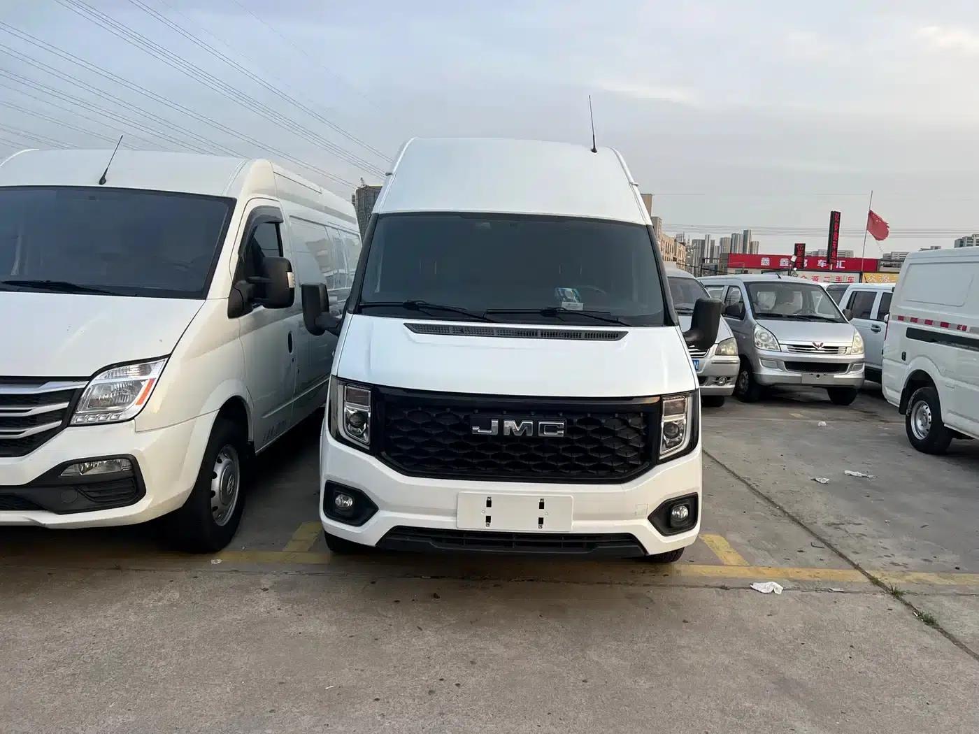 Jiangling Fushun 2022 2.0T Manual Transmission Van, Long Wheelbase, Medium-High Roof, 3 Seats — миниатюра 3