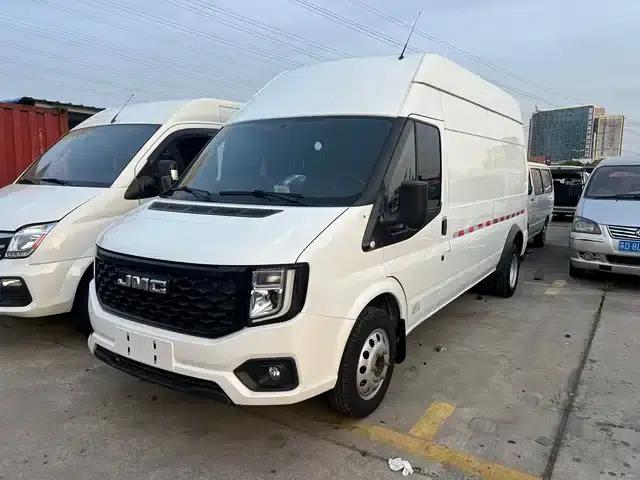 Jiangling Fushun 2022 2.0T Manual Transmission Van, Long Wheelbase, Medium-High Roof, 3 Seats