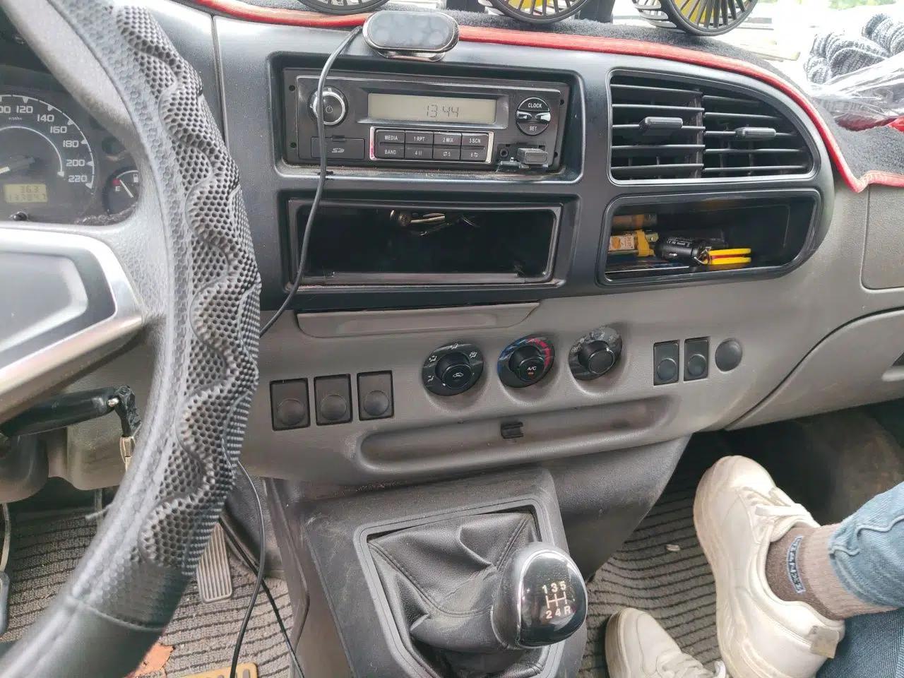 JMC Transit 2019 2.8T Commercial Version Short Wheelbase Mid-Roof 6-Seater China VI JX493 — миниатюра 14