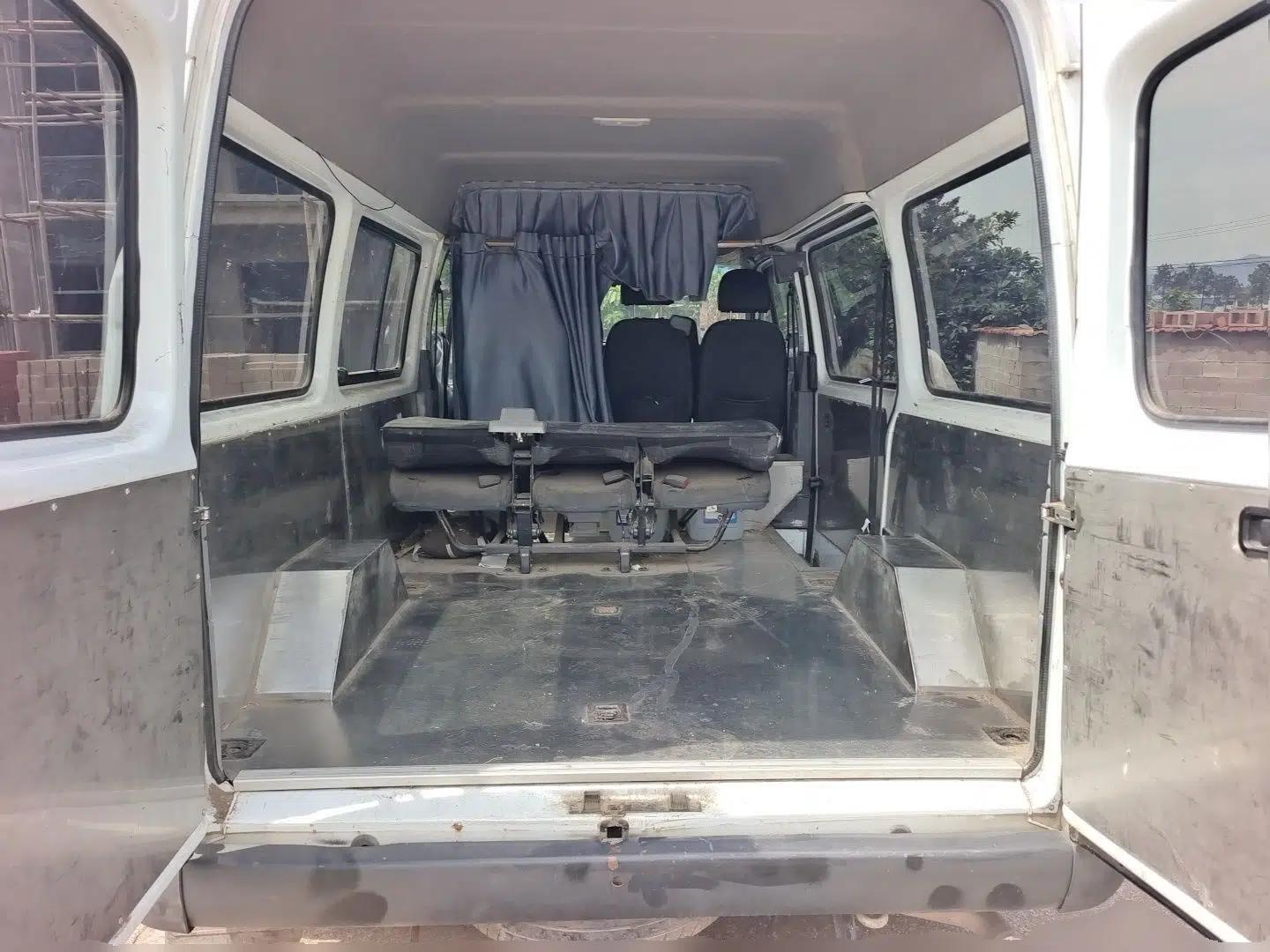 JMC Transit 2019 2.8T Commercial Version Short Wheelbase Low Roof 6-Seater China VI Emission Standard JX493 — миниатюра 20