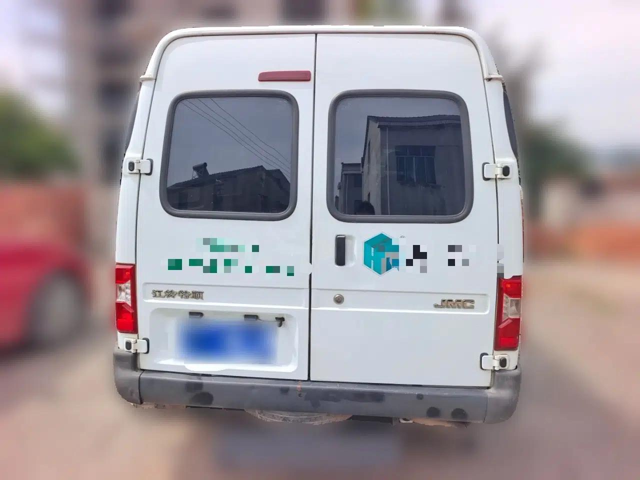 JMC Transit 2019 2.8T Commercial Version Short Wheelbase Low Roof 6-Seater China VI Emission Standard JX493 — миниатюра 5