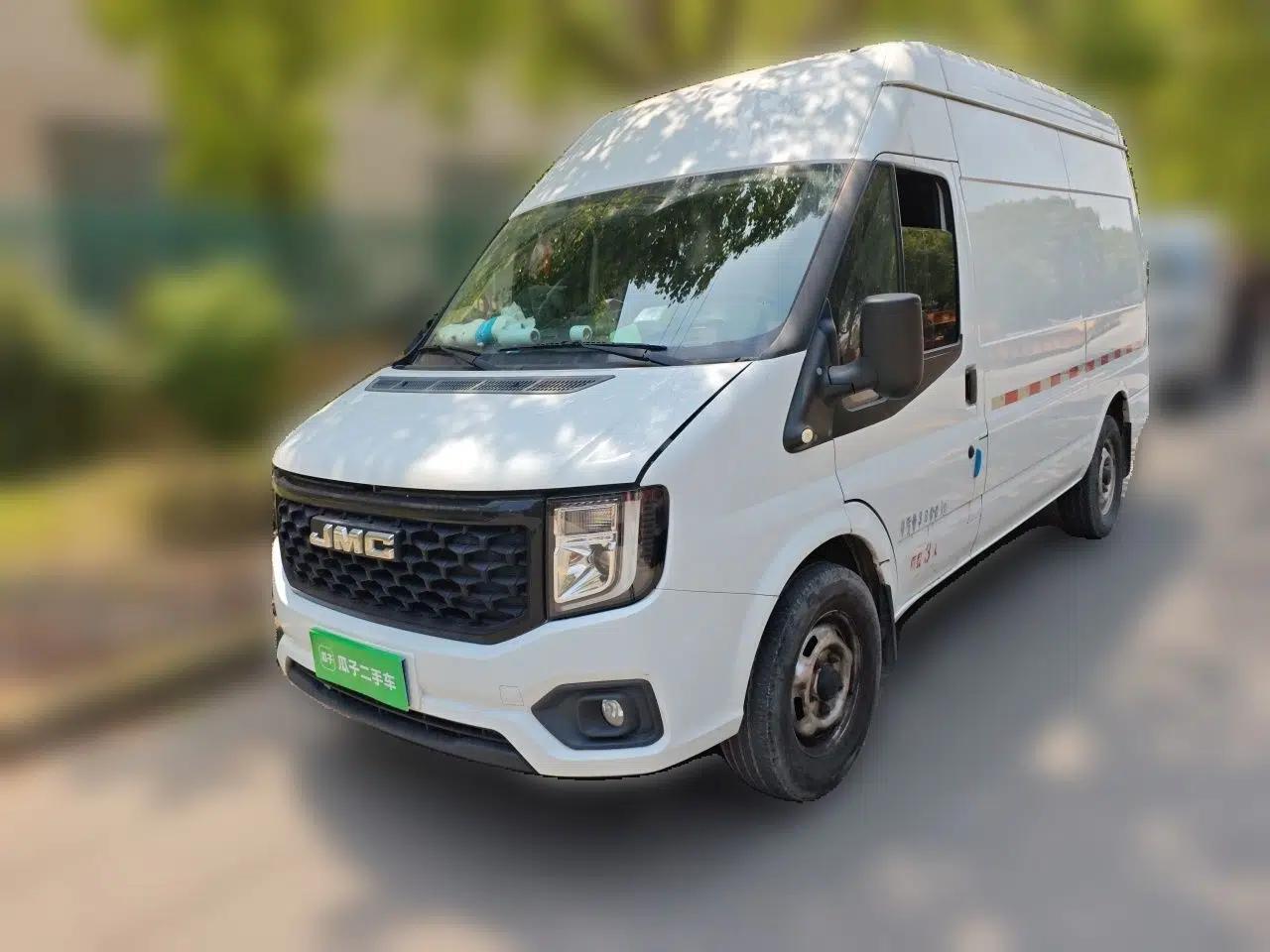 JMC Fushun 2022 2.0T Manual Van with Mid-Roof High Roof and 3 Seats — миниатюра 1