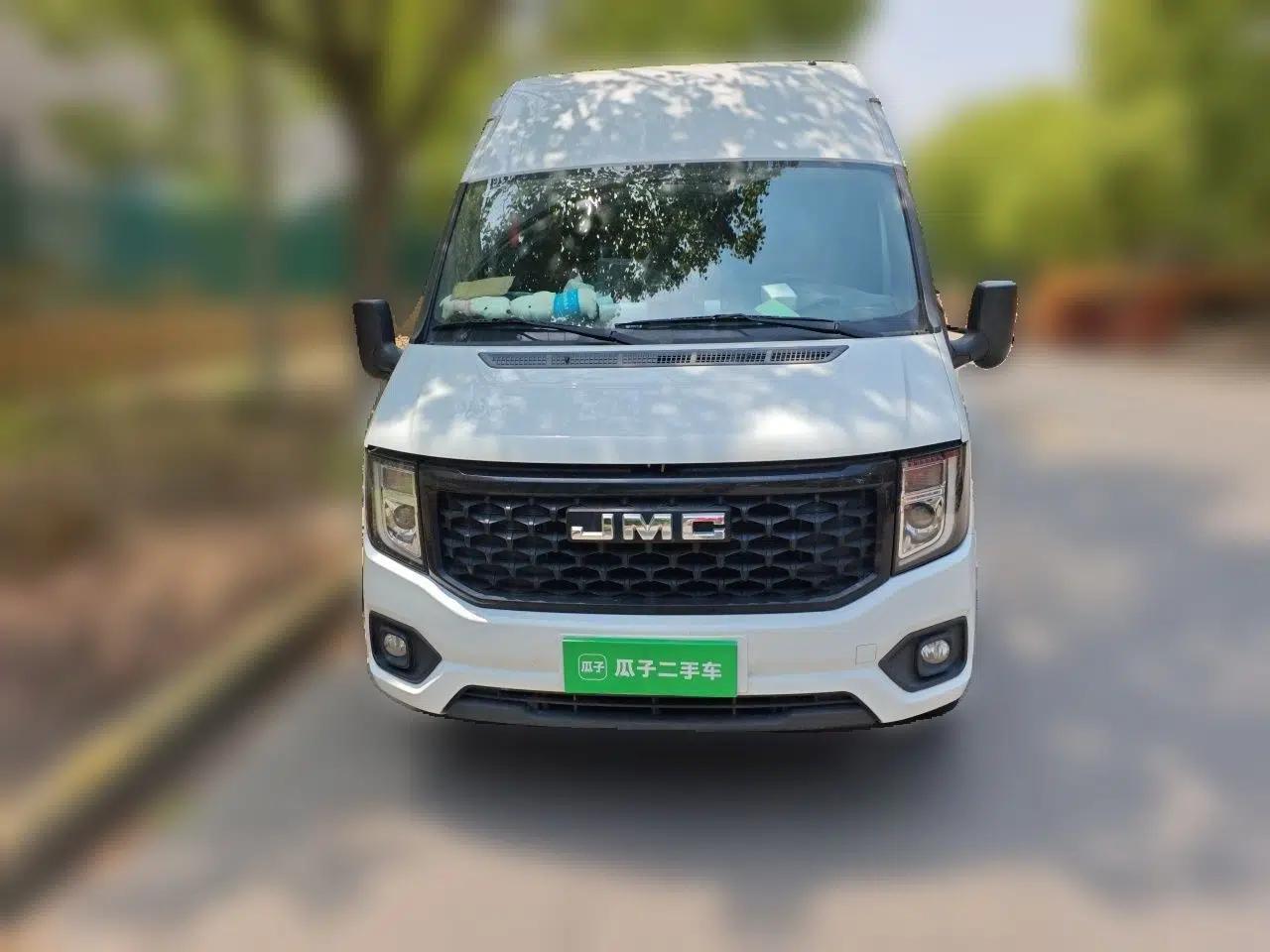 JMC Fushun 2022 2.0T Manual Van with Mid-Roof High Roof and 3 Seats — миниатюра 2