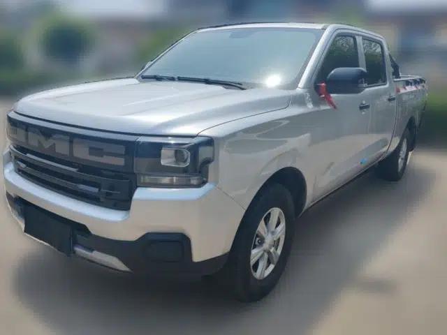 JMC Baodian 2025 2.5T Manual Diesel 4x4 Long Wheelbase Flat-Base Cargo Bed