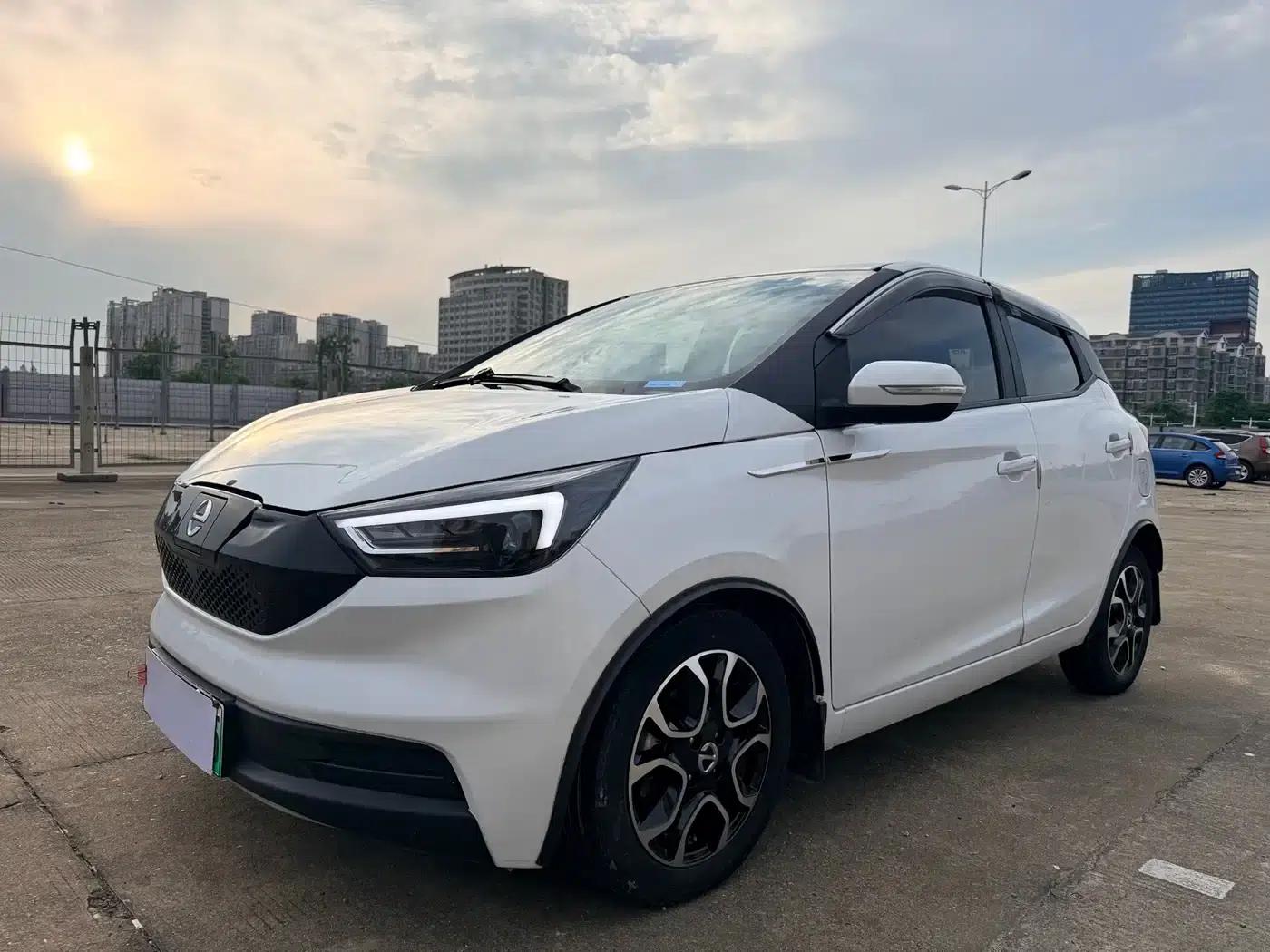Yizhi EV3 2022 Model: Little Radar Runner — миниатюра 1