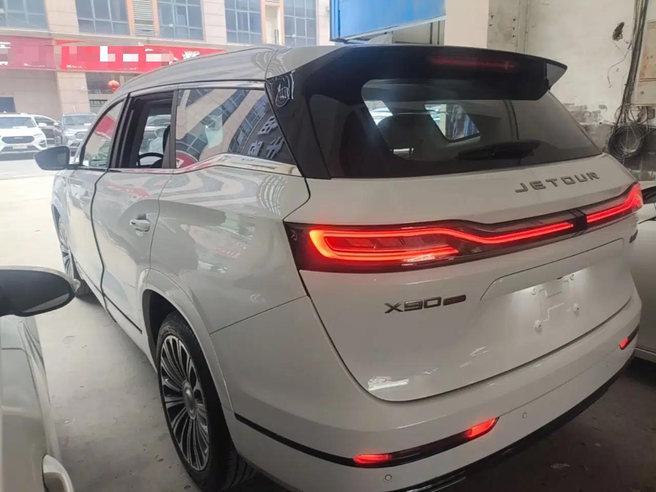 JETOUR X90 PRO 2026 Model 2.0T DCT Elite Edition 5-seater — миниатюра 4