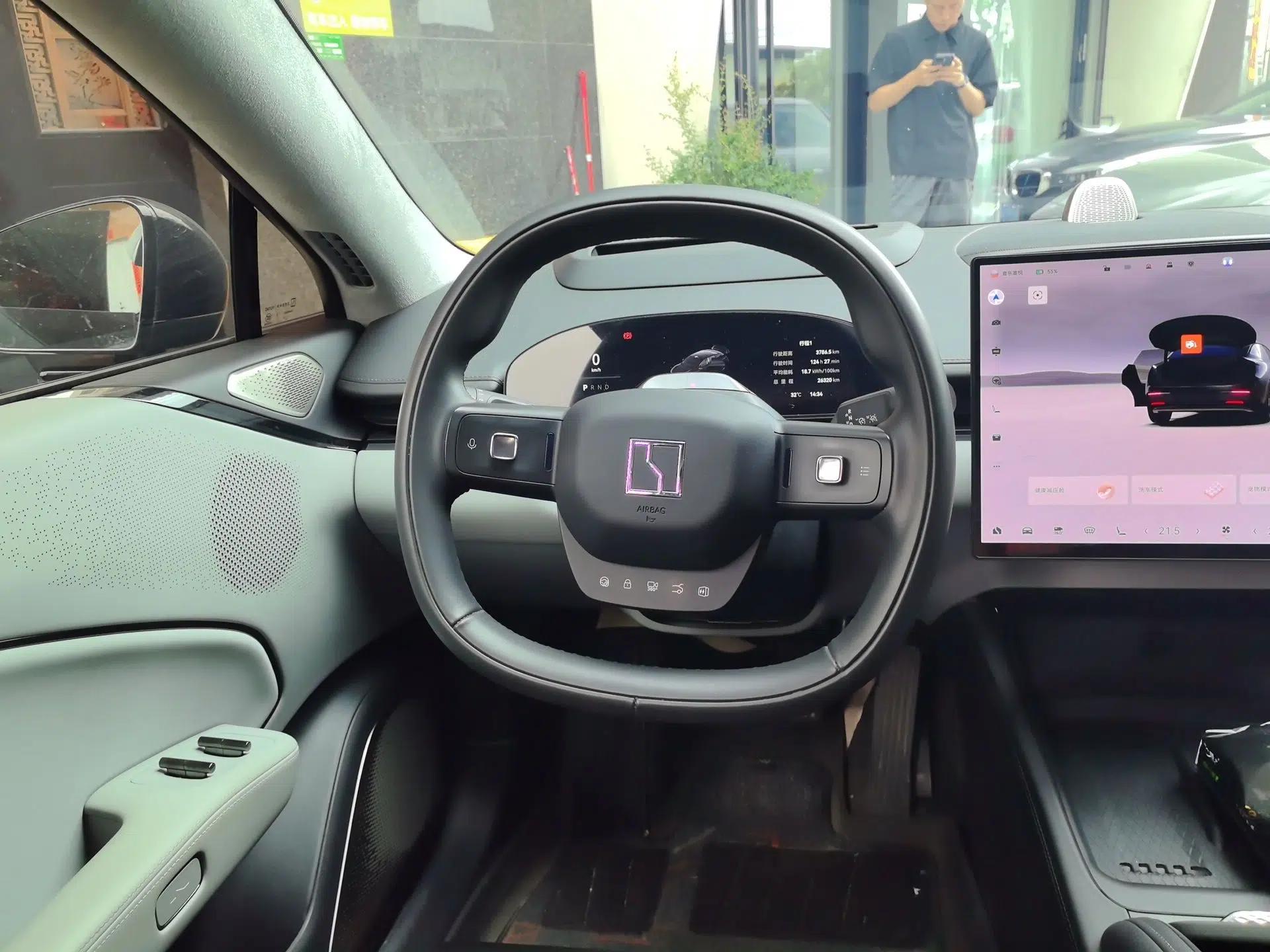 Zeekr 007 2025 Rear-Drive Intelligent Driving Version 75 kWh — миниатюра 11
